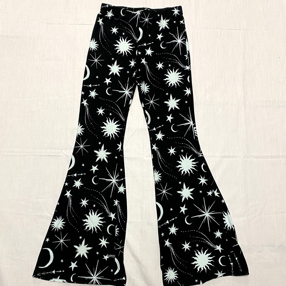 Forever 21 Flare Celestial Leggings